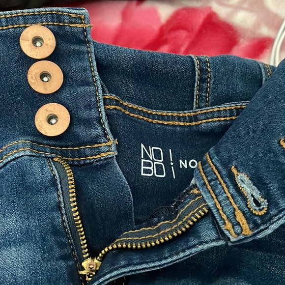 No Boundaries Dark Blue Jeans Short. - Picture 9 of 14